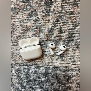 Apple AirPods 3rd Generation